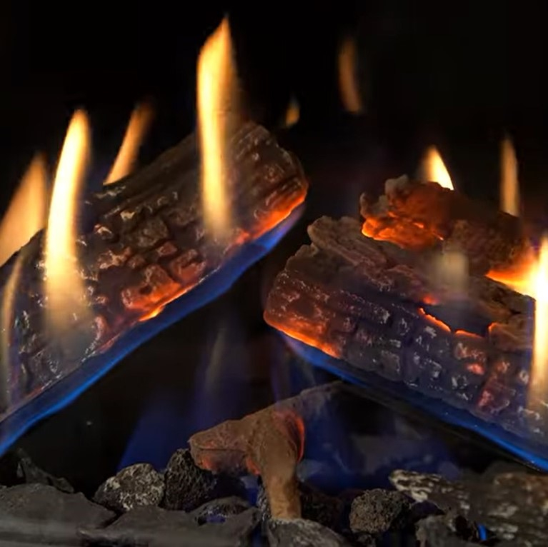 Wildfire Ravel 400C Balanced flue gas stove