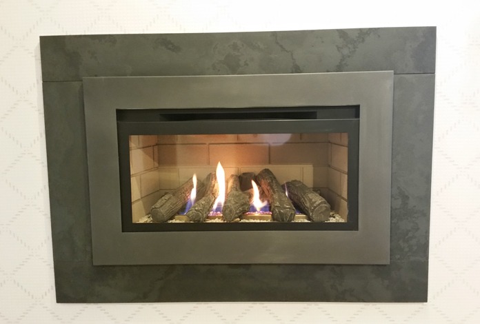 LogFlame hole in the wall