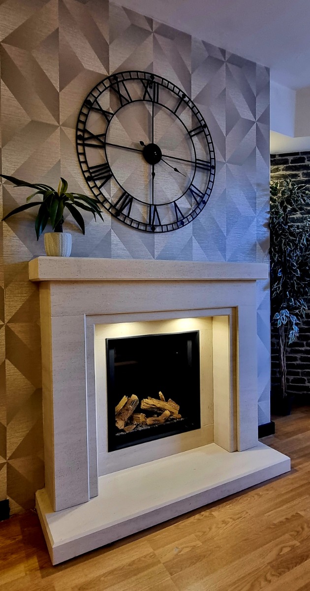 STOCKTON GAS SUITE WITH WILDFIRE 600HE CONVENTIONAL FLUE GAS FIRE