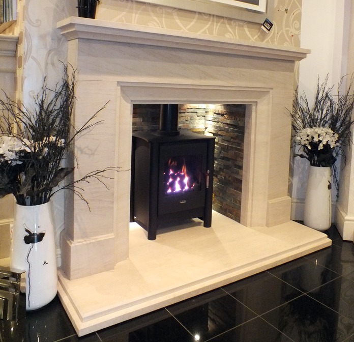 Large Calvi & slate tile chamber