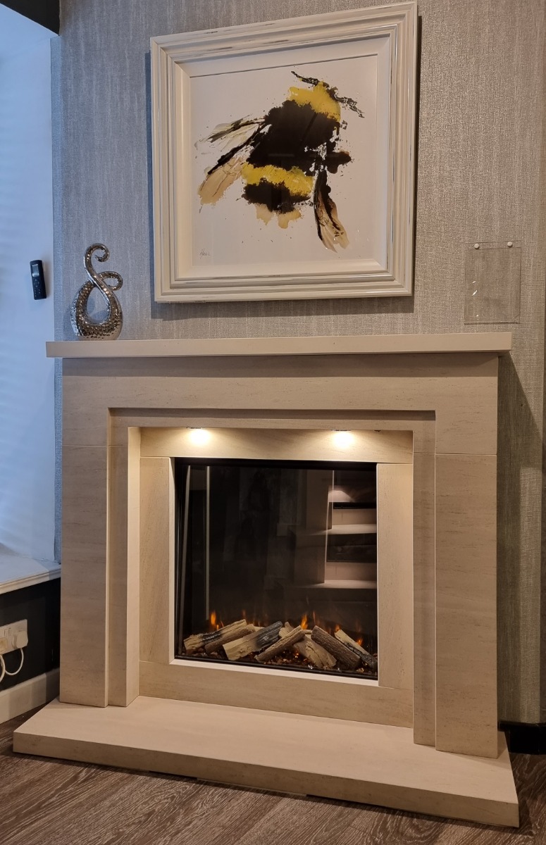 Codenza 650SQ LED electric suite with New Forest fire