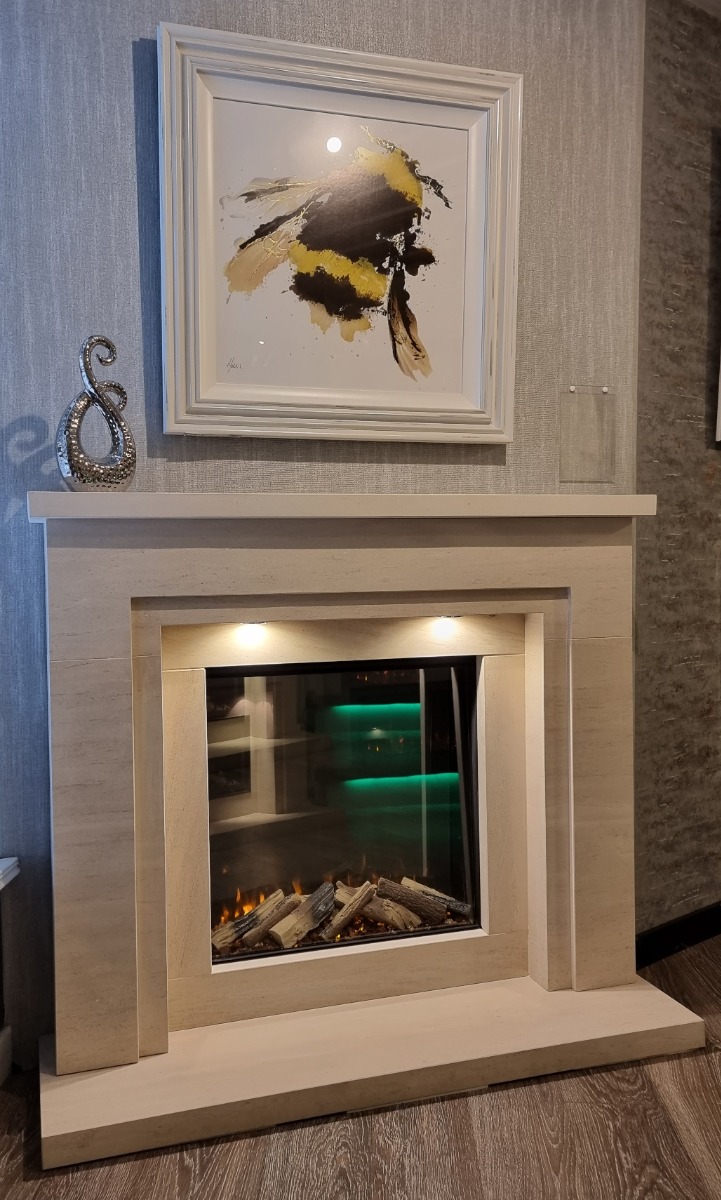 Codenza 650SQ LED electric suite with New Forest fire