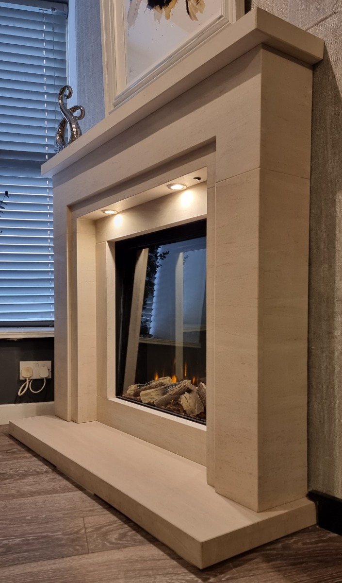 Codenza 650SQ LED electric suite with New Forest fire