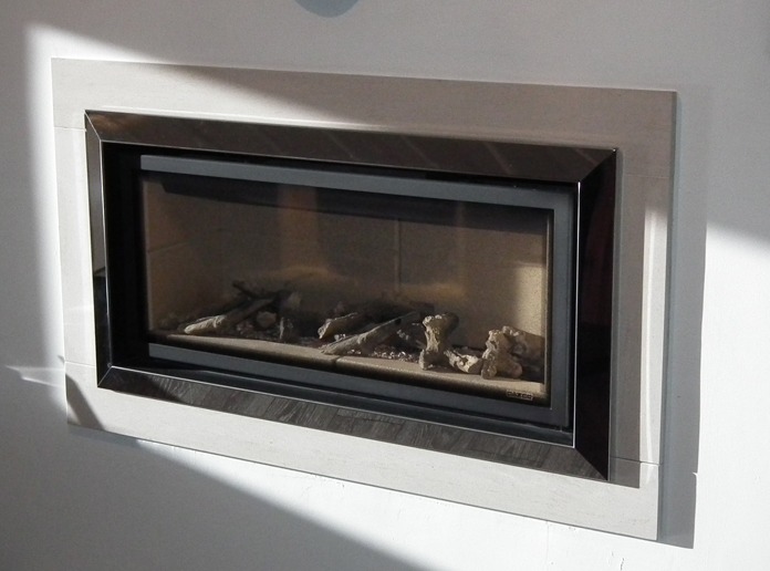 Studio Simplicty 2 hole in wall