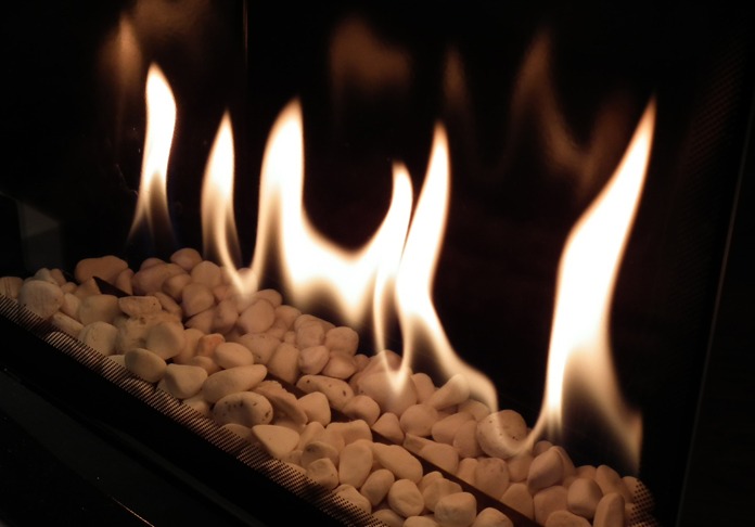 Studio Simplicty 2 hole in wall