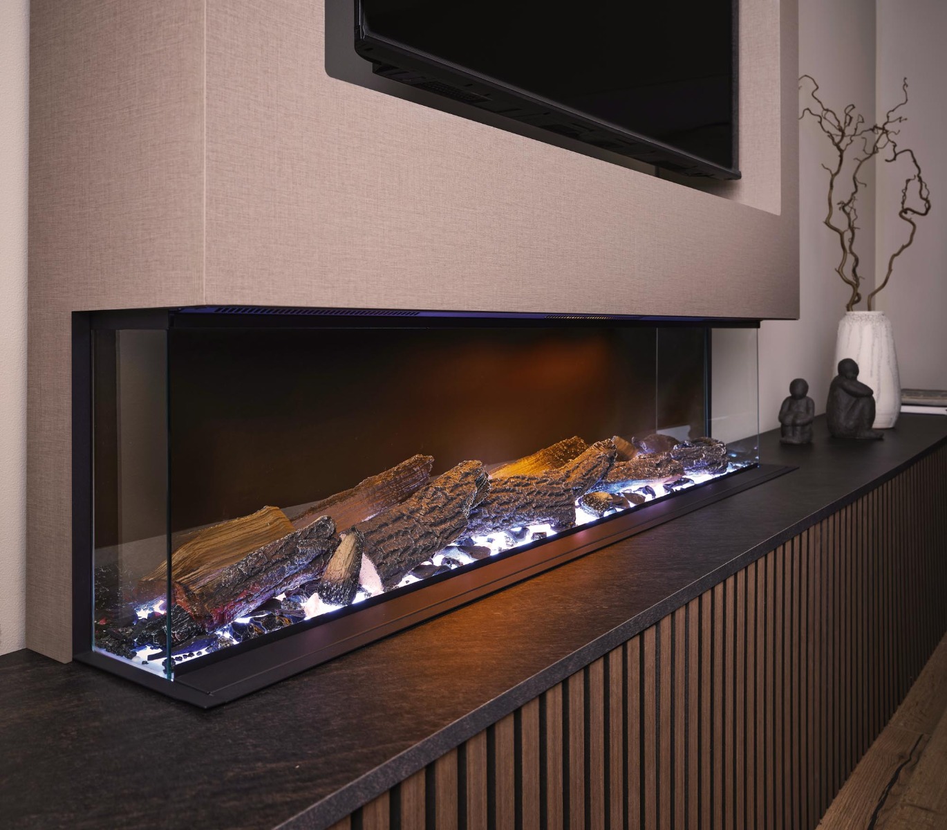 FPW Kanzo 2000 media wall fire