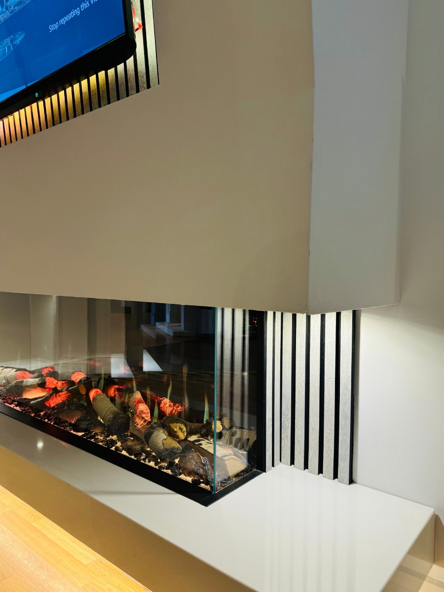 Gazco Onyx Fusion Media wall electric fire