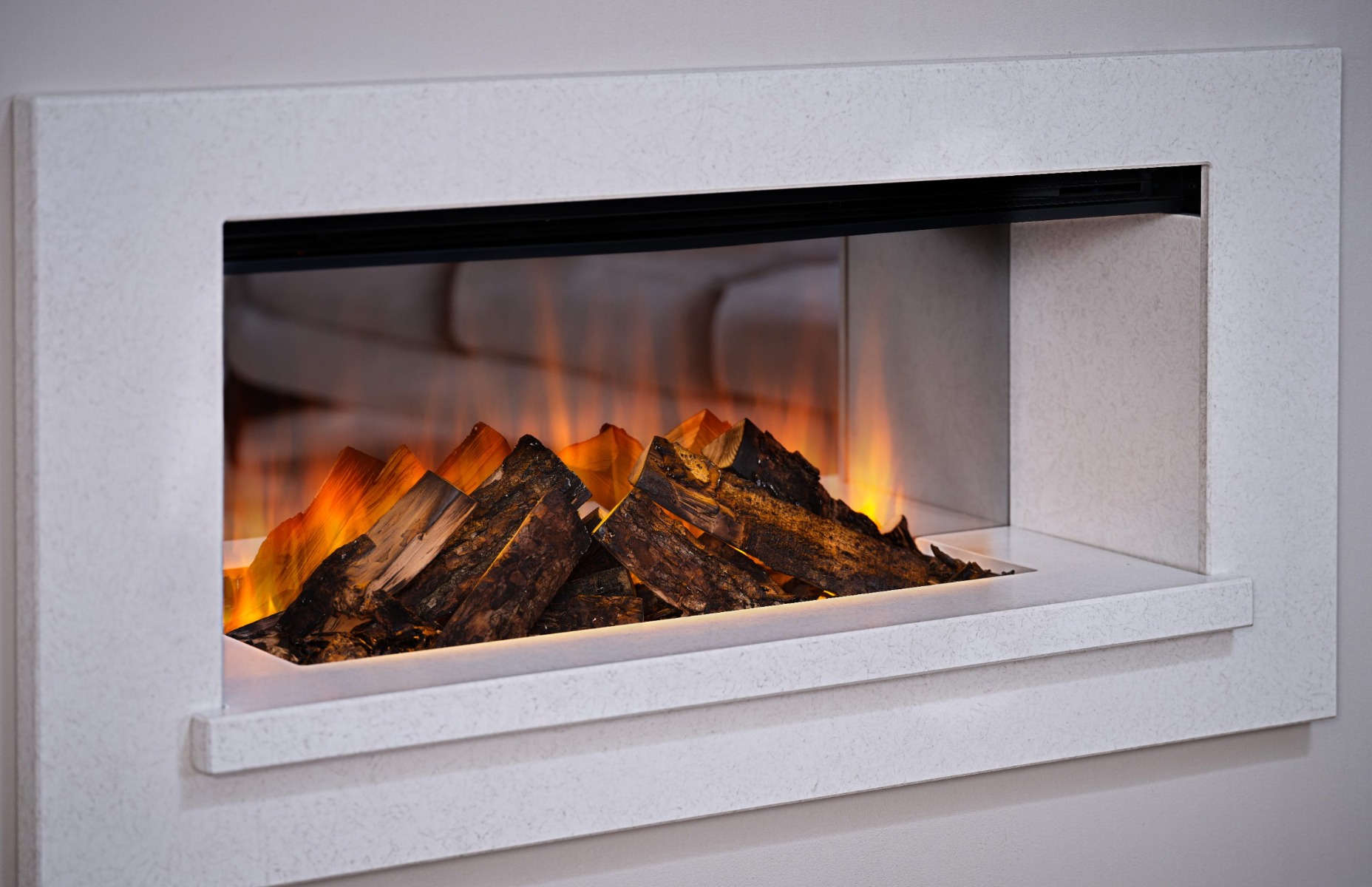 Holbury 870 LED electric suite with New Forest fire