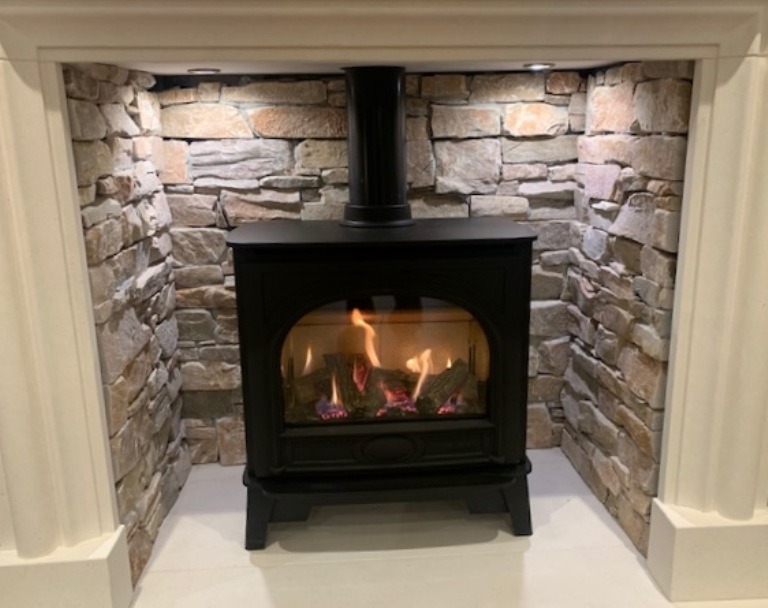 Litore fireplace & chamber