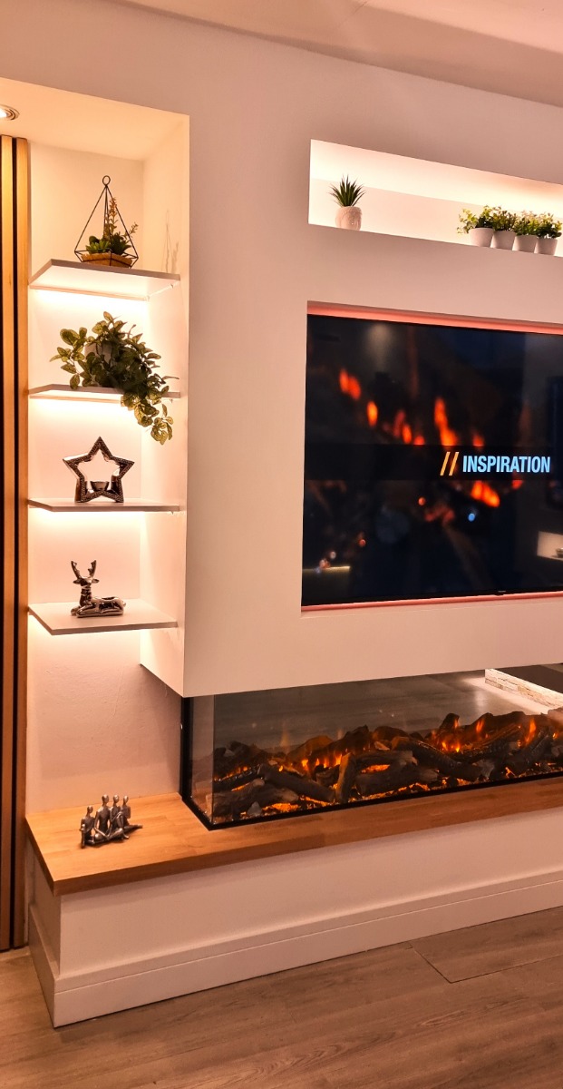 New Forest 1900 Black Edition media wall fire